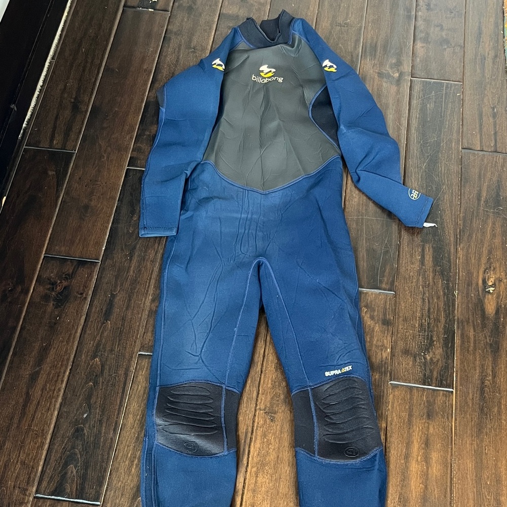 Billabong Size 10 Wetsuit